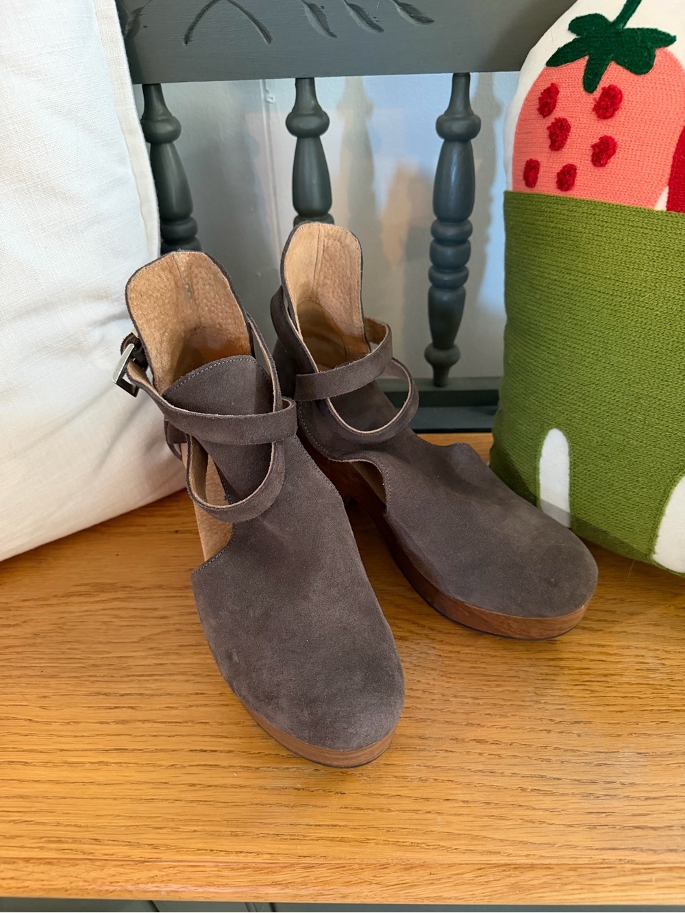Women's Free People Cedar Clogs - EU 36 - Picture 2 of 11